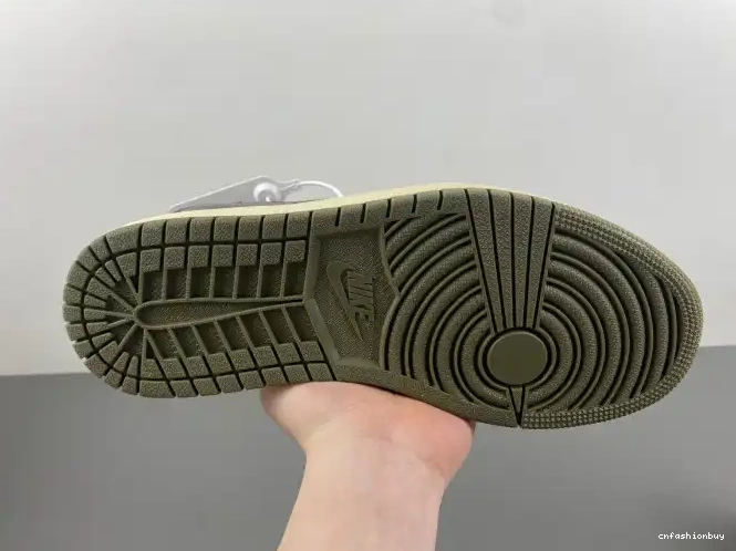 MEDIUM AIR OG TRAVIS 1 LOW JORDAN OLIVE X DM7866-200 SCOTT 0607